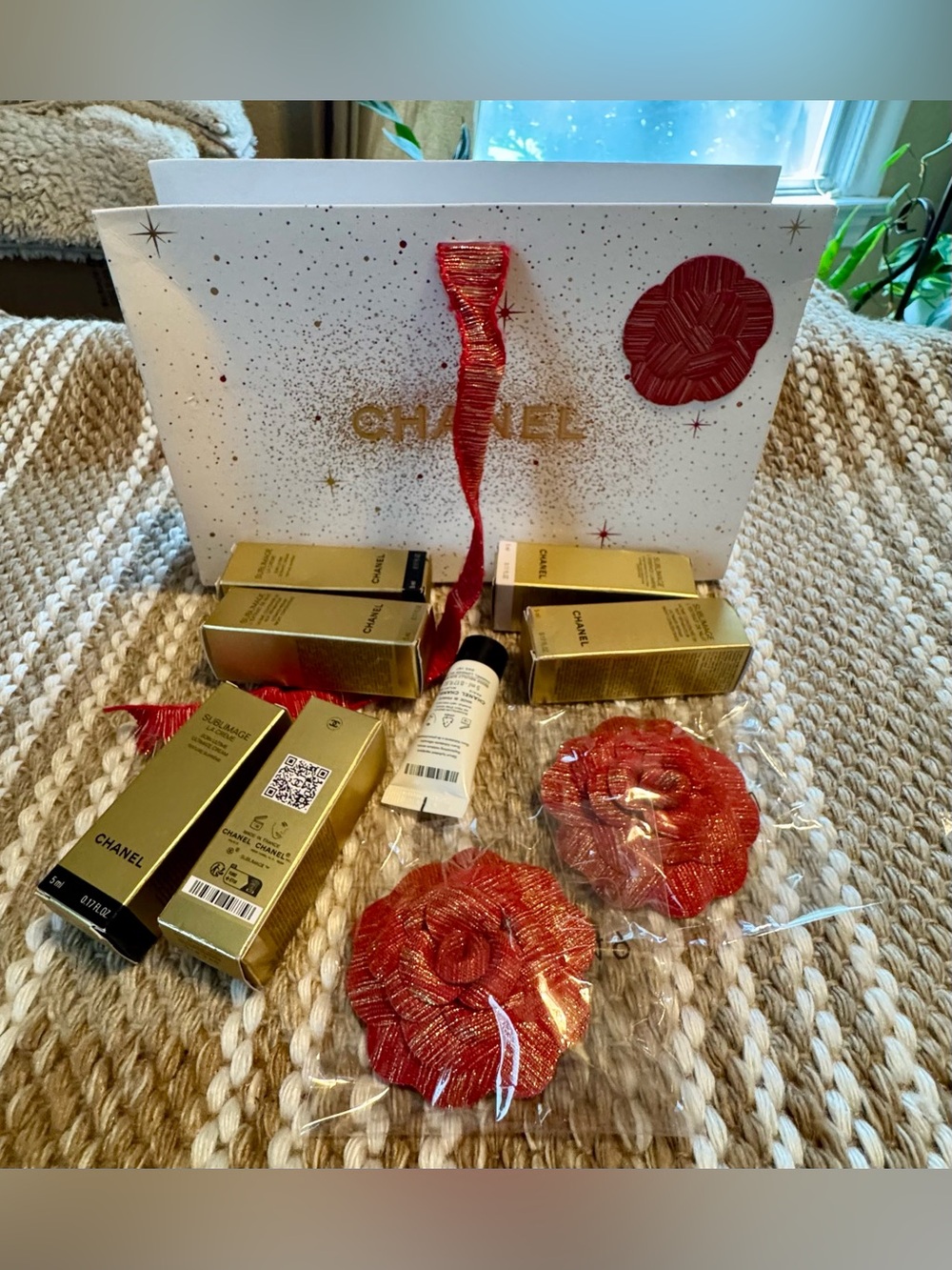 CHANEL Gold Skincare Set with Red Camellia Accents - Picture 2 of 4